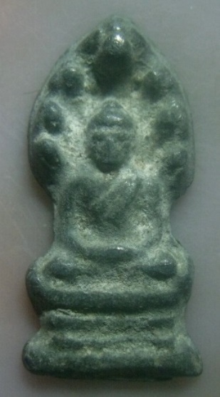 **เบา​ๆ​**พระนาคปรก เนื้อชินหลังลายผ้า มีคราบกรุ เก่าไม่ทราบที**สวยๆ เชิญชมครับ 