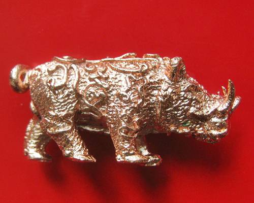 หมูทองแดงดาบแก้ว หลวงพ่อพิเชฐ วัดโคกหม้อ จ.ลพบุรี สมาชิกกลุ่ม สร้างถวาย ไตรมาส 2558