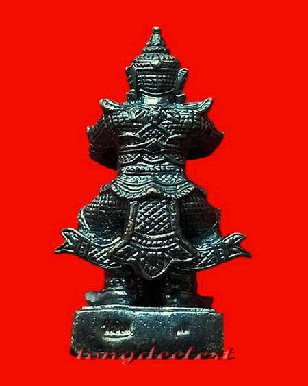 รูปหล่อท้าวเวสสุวรรณ พระอาจารย์อิฏฐ์ วัดจุฬามณี จ.สุมทรสงคราม สวยมากค่ะ