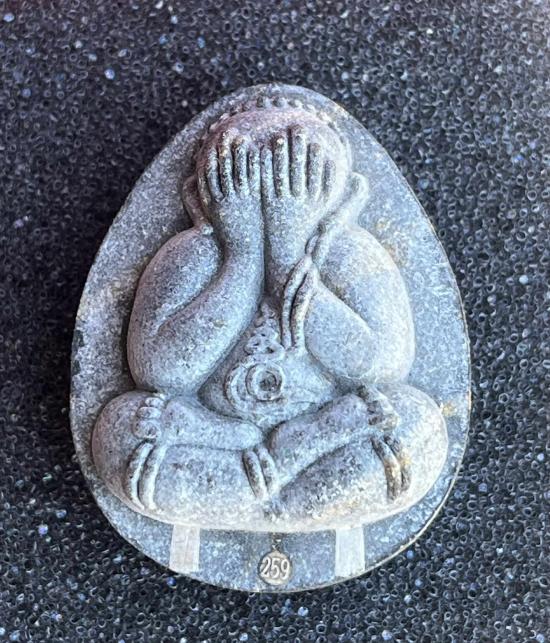 พระปิดตา มหาเศรษฐี ทองกระจาย เสาร์ 5 หลวงพ่อสมบุญ วัดลำพันบอง สุพรรณบุรี ตะกรุดเงิน ฝังข้าวสารหิน หล