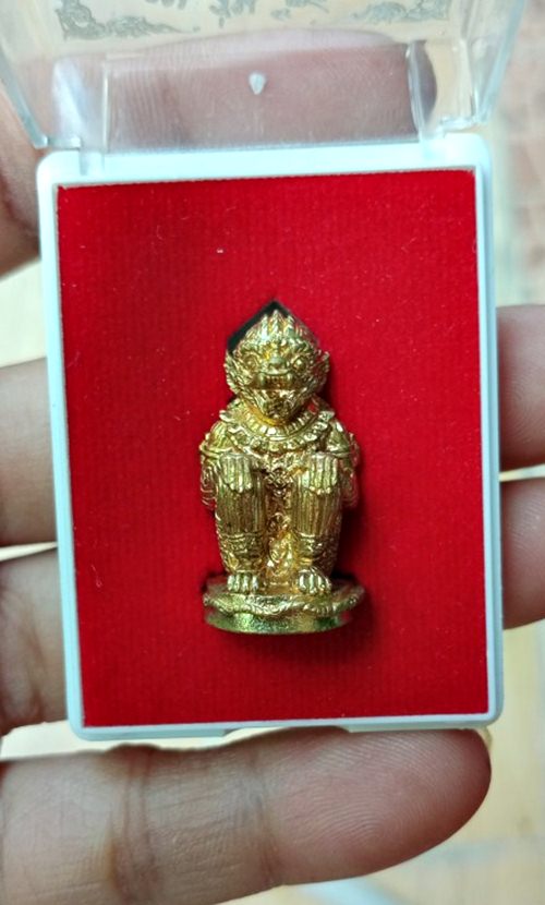 หนุมานชนะมาร พ่อท่านเขียว วัดห้วยเงาะปัตตานี เนื้อชนวนอุดผง หมายเลข 476 พร้อมกล่อง