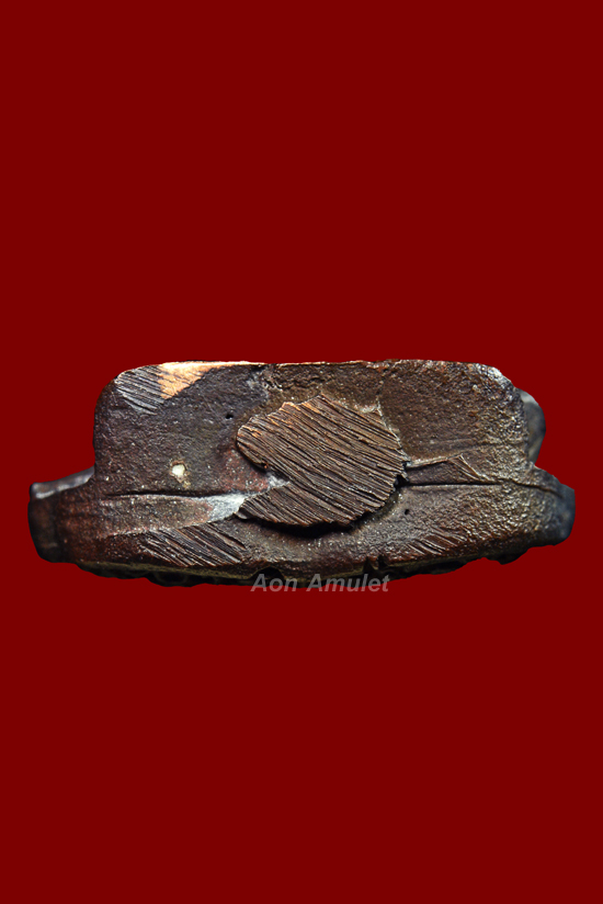 เหรียญหล่อรูปเหมือนใบโพธิ์พิมพ์ใหญ่เนื้อนวโลหะ หลวงปู่แหวน สุจิณฺโณ วัดดอยแม่ปั๋ง พ.ศ.2526