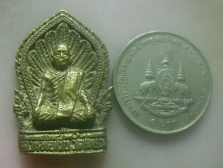 **เบาๆ**เหรียญหล่อหลวงพ่อเบี้ย วัดไทรทอง จ.เพชรบุรี ที่ระลึกงานยกช่อฟ้า ปี ๒๕๓๘**หลังยันต์ สวยๆ