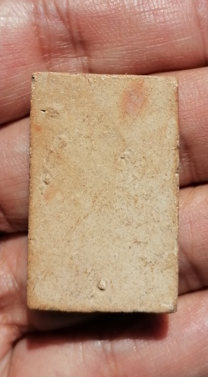 พระสมเด็จแหวกม่าน ไข่ปลาข้างเม็ด หลังเรียบ หลวงพ่อกวย วัดโฆสิตาราม ยุคต้น​ เคาะเดียว  