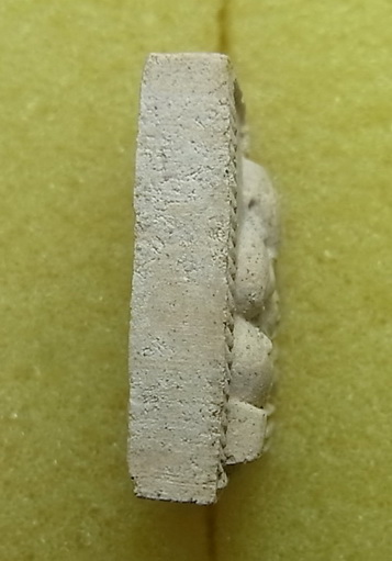 พระผง สี่เหลี่ยม พิมพ์พระปิดตา ไม่ทราบที่ใด