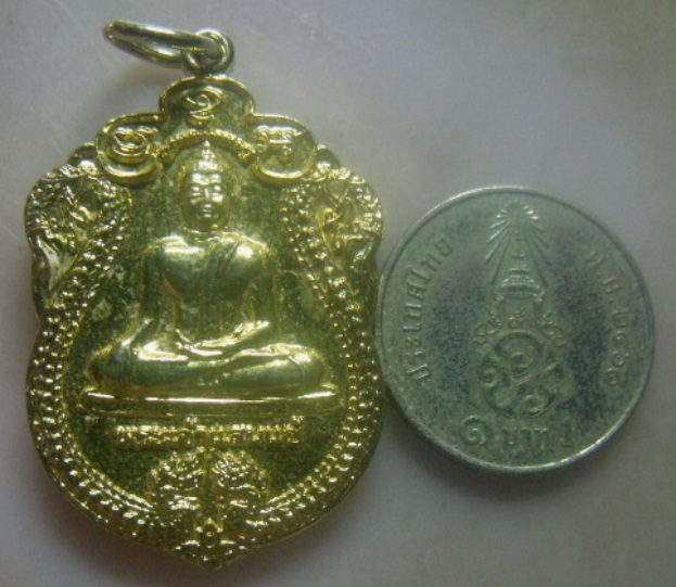 **เบา​ๆ**เหรียญพระเจ้าแสนแซ้ รุ่น ๑ หลังพระธาตุเจดีย์จ๋อมสรี๋ปุรีนามน่างรั้ว วัดยางกวง จ.เชียงใหม่**