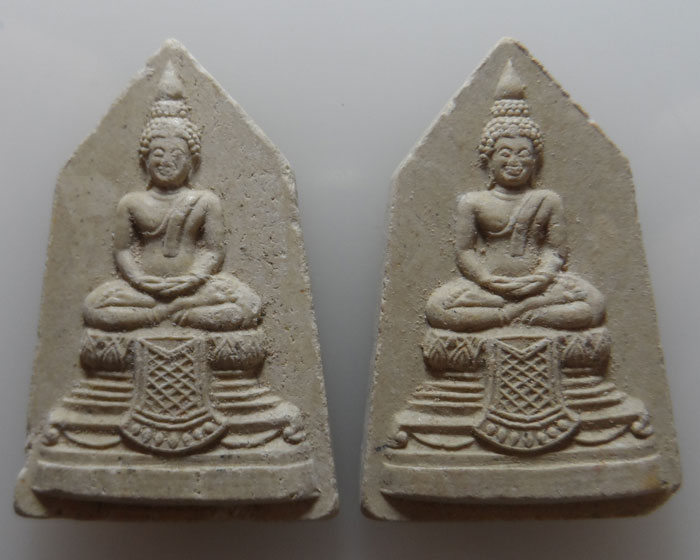 สมเด็จวัดสามปลื้ม (วัดจักรวรรดิราชาวาส) รุ่น ๓ ปฏิสังขรณ์วัด ปี ๒๕๓๔ (๒องค์) (1)