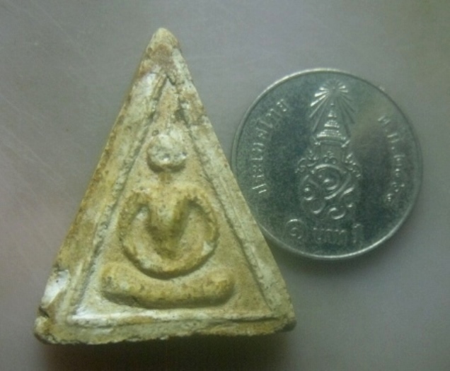 **เบาๆ**พระสมเด็จหลวงปู่นาค วัดระฆัง พิมพ์สามเหลี่ยม ยุคต้น ปี ๒๔๘๕**เนื้อจัด สวยๆ เชิญชมครับ