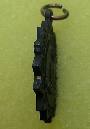 เหรียญพระอาจารย์ขวัญชัย วัดสายลมเจริญธรรม จ.นครสวรรค์ รุ่นมีชัย