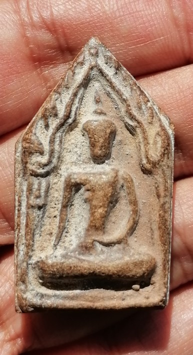 ขุนแผนแข้งหมอน​ หลวงพ่อกวย​ วัดโฆษิตาราม​ เนื้อดิน​ ยุคต้น​ เคาะเดียว    