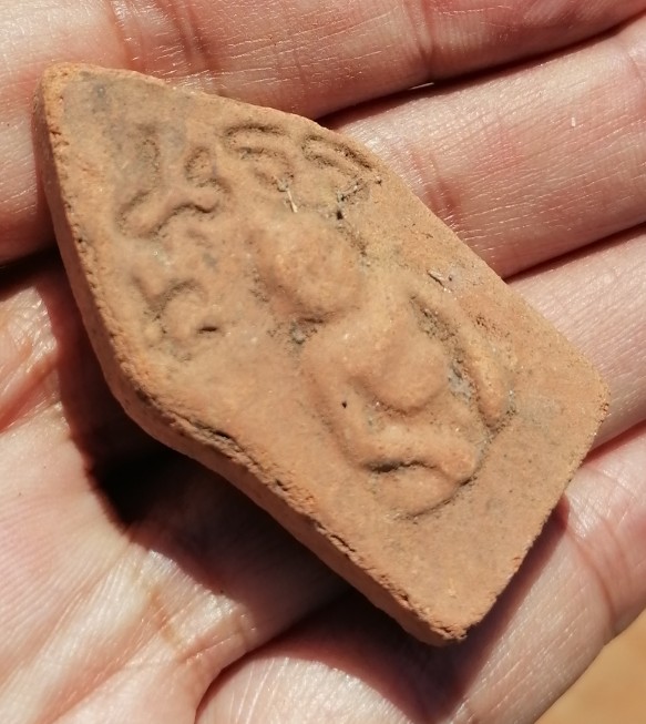 ขุนแผนหลังกุมารทอง​ หลวงพ่อกวย​ วัดโฆษิตาราม​ เนื้อดิน​ ยุคต้น​ เคาะเดียว     