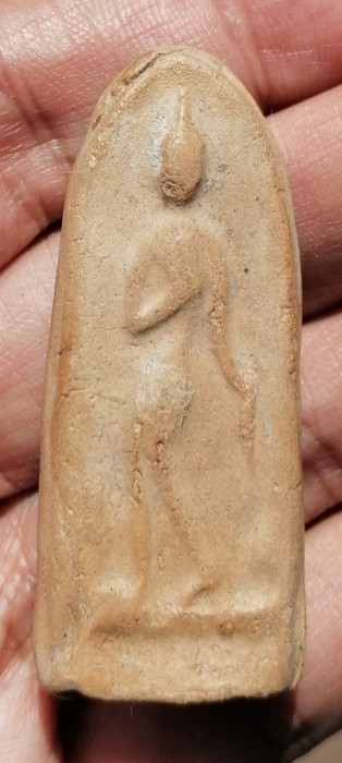 พระสรรค์ยืน หลวงพ่อกวย วัดโฆสิตาราม จ.ชัยนาท เนื้อดิน เคาะเดียว  