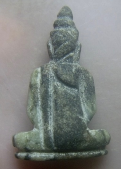 **เบาๆ**พระพุทธปางสมาธิ เนื้อหินพระธาตุ​แกะ เก่าๆ ไม่ทราบที่**สวยๆ เชิญชมครับ