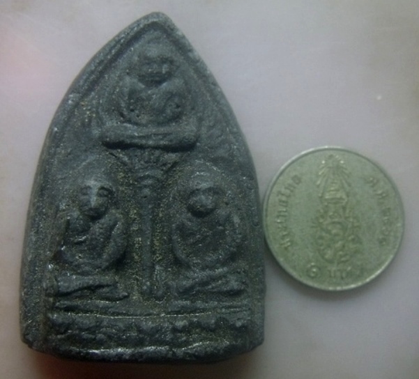 **เบา​ๆ​**หลวงปู่ทวด ย้อนยุคพิมพ์สามทวด รุ่นเสาร์ห้า ผสมผงเก่าพระสามทวดปี 07**พิธีดี มวลสารเยี่ยม