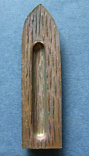 T6 พระร่วง หลังลิ่ม วัดนิคมศรีสำโรง จ.สุโขทัย ปี 2523 พร้อมกล่องเดิมจากวัด 