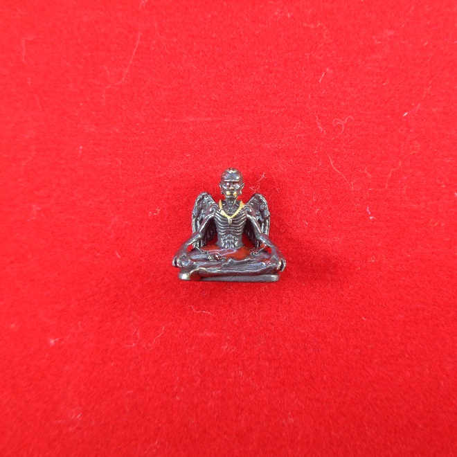 บรมครูกายแก้ว อ.หนานคง มนต์ล้านนา สำนักปู่ใหญ่ จ.เชึยงใหม่ เนื้อชนวนรมดำ พิมพ์เล็ก สวยครับ