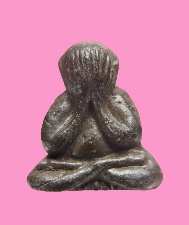 พระปิดตา 9 บัง เนื้อดิน หลังอุ หลวงปู่คำพันธ์ วัดธาตุมหาชัย นครพนม