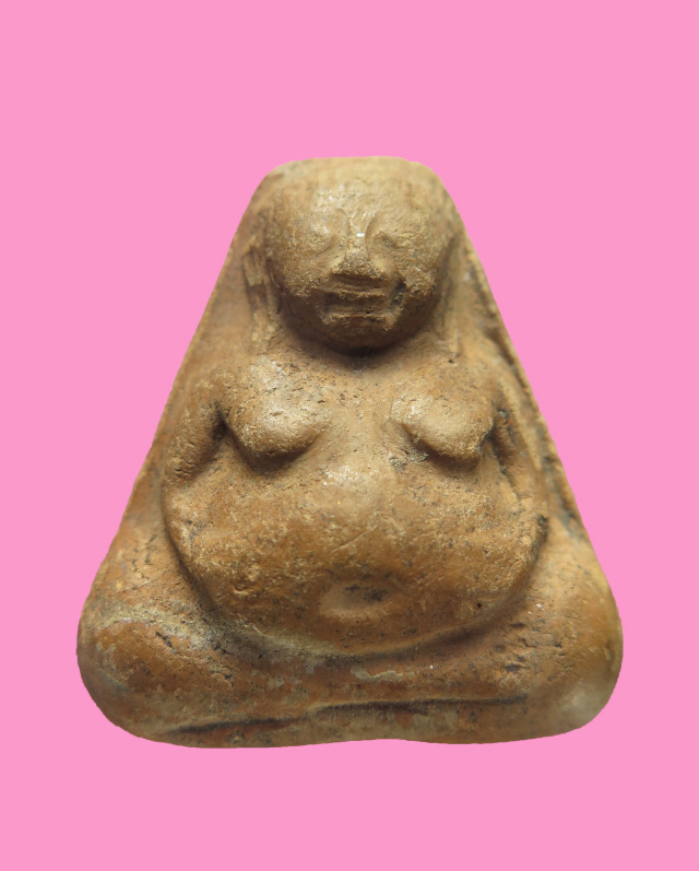 พระสังกัจจายน์ ครึ่งซีกเนื้อดิน ขนาดกว้างประมาณ 2 นิ้ว