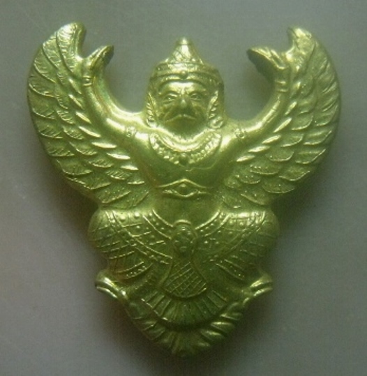 **เบาๆ**พญาครุฑมหาลาภ หลังยันต์ห้าแถว พระอาจารย์แดง วัดป้อมรามัญ จ.อยุธยา**สวยๆ