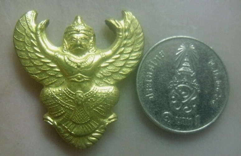 **เบาๆ**พญาครุฑมหาลาภ หลังยันต์ห้าแถว พระอาจารย์แดง วัดป้อมรามัญ จ.อยุธยา**สวยๆ