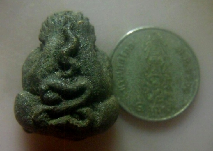 **เบา​ๆ​**พระปิดตามหาลาภ เนื้อว่าน ท้องยันต์เฑาะว์ หลังฝังตะกรุด เก่าๆ ไม่ทราบที่**เนื้อจัด สวยๆ