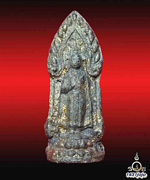 พระกรุวัดประยูรวงศาวาส พิมพ์ปางประทานพร เนื้อดินเผา ลงรักปิดทอง อายุกว่า 300 ปี