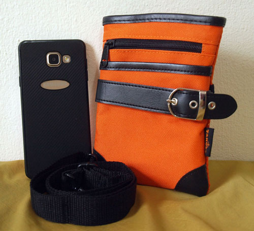 ... กระเป๋าสะพายข้าง ร้อยเข็มขัด TARGET ขนาดกระทัดรัด...