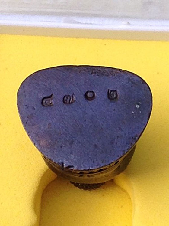 พระปิดตามหาลาภ หลวงพ่อเพี้ยน วัดเกริ่นกฐิน ปี49 หมายเลข 4702 พร้อมกล่องเดิมครับ