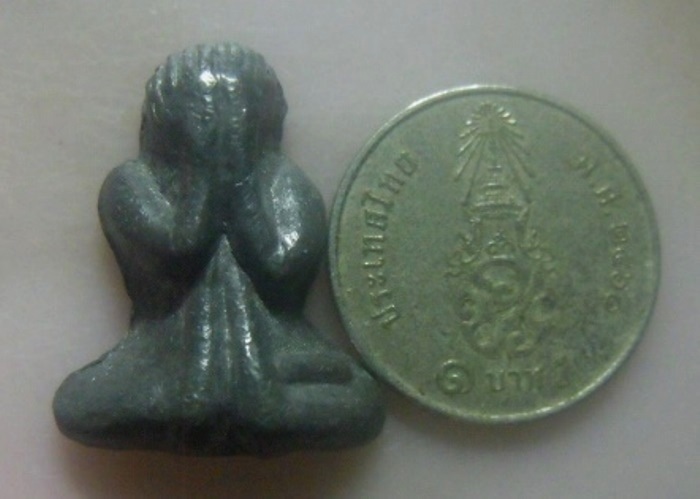 **เบาๆ**พระปิดตาหลวงพ่อวงษ์ วัดทุ่งผักกูด จ.นครปฐม พิมพ์เขียด เนื้อชินตะกั่ว ปี ๒๕๓๙**สวยๆ 