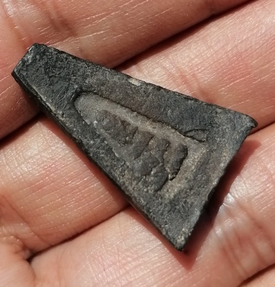 พระผงสุพรรณจงอางศึก อู่ทองจงอางศึก(มุ่ย ถิร โพธิ์ โต๊ะ เงิน และคณาจารย์เกือบ 60 รูป) เคาะเดียว(48)