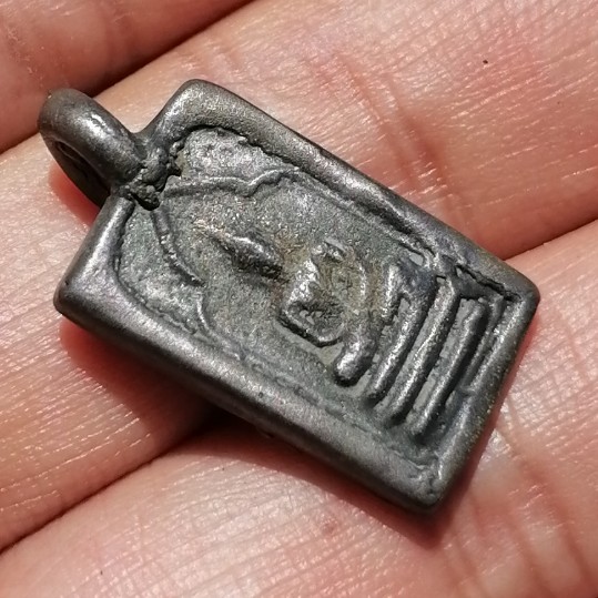 เหรียญหล่อโบราณ ปางไสยาสน์​ หลวงพ่อจง​ วัดหน้าต่างนอก​ ออกวัดห้วยสุวรรณ​ ปี​ 2494 เคาะเดียว     