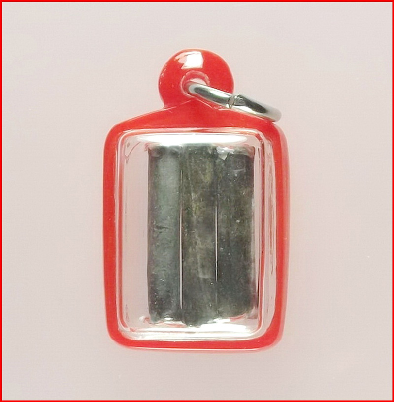 ตะกรุดหลวงพ่อปา วัดโบสถ์ จ.ชัยนาท ชุด 3 ดอก สุดยอดคงกระพัน แคล้วคลาด เลี่ยมพร้อมบูชา