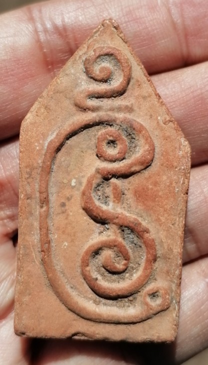 ขุนแผนปลุกกุมาร​ หลังยันต์(นะ)​กันปืน เนื้อดิน หลวงพ่อกวย​ วัดโฆษิตาราม​ ยุคต้น เคาะเดียว    