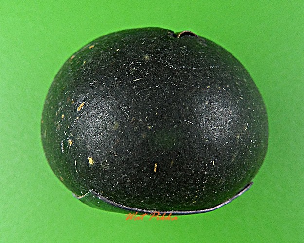 ลูกอมผงมหาว่าน ฝังตะกรุดเงิน หลวงปู่สิงห์ วัดบ้านขี้เหล็ก ศรีสะเกษ .D340.