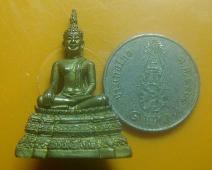 **เบาๆ**รูปหล่อหลวงพ่อศาสดา วัดสุวรรณาราม (วัดทอง) บางกอกน้อย กรุงเทพฯ**สวยๆ