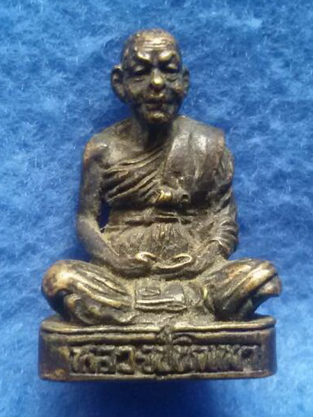 รูปหล่อ หลวงพ่อพิมพา วัดหนองตางู จ. นครสวรรค์ 