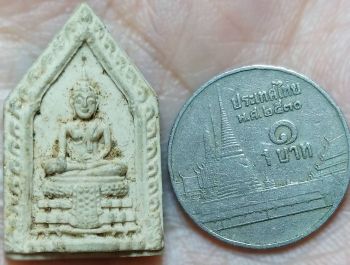 *พระผงหลวงพ่อวัดไร่ขิง ปี๒๕๑๖ พิมพ์ห้าเหลี่ยม ฐานสูง*