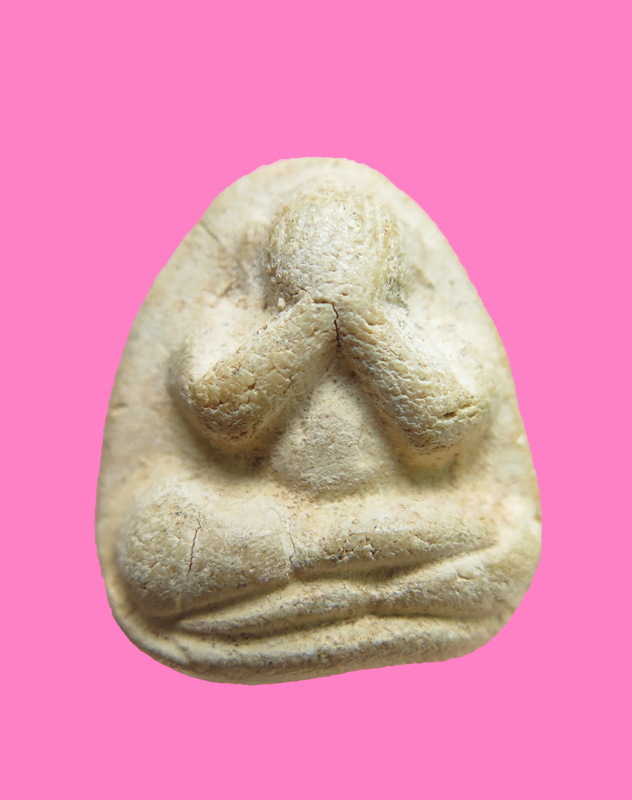 พระปิดตา เนื้อผง