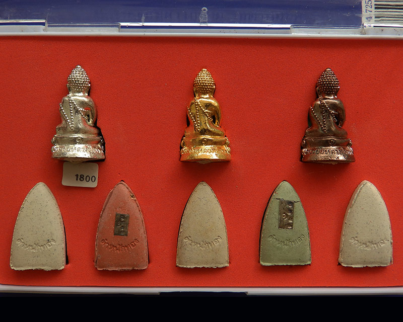 ชุดกรรมการ เลข 1800...พระชัยหลวงปู่ทวด รุ่นตำหนักทอง หลวงปู่ทอง สุสังวโร วัดป่ากอสุวรรณ ครบชุด 8 องค