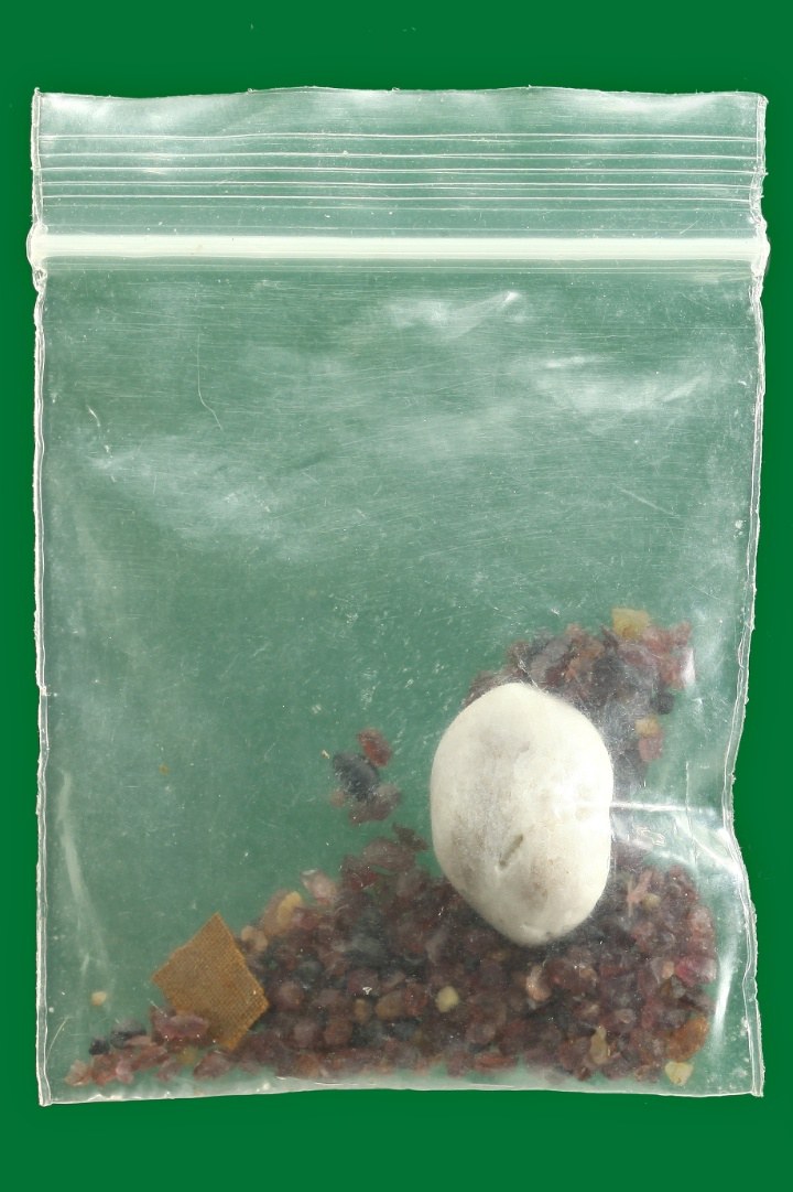 หินพญานาค(ปฐวีธาตุ)+พลอยเสก+จีวรหลวงปู่คำพันธ์ โฆสปัญโญ วัดธาตุมหาชัย นครพนม