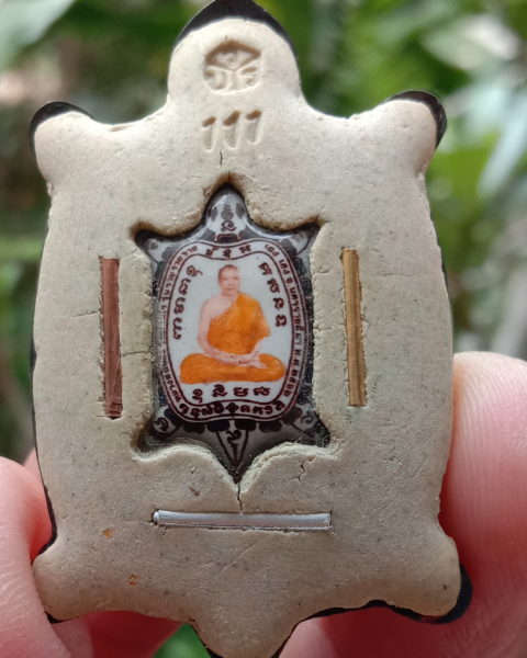 หลวงพ่อทอง สุทธสีโล ล็อคเก็ตรุ่นแรก  เลขตอง111