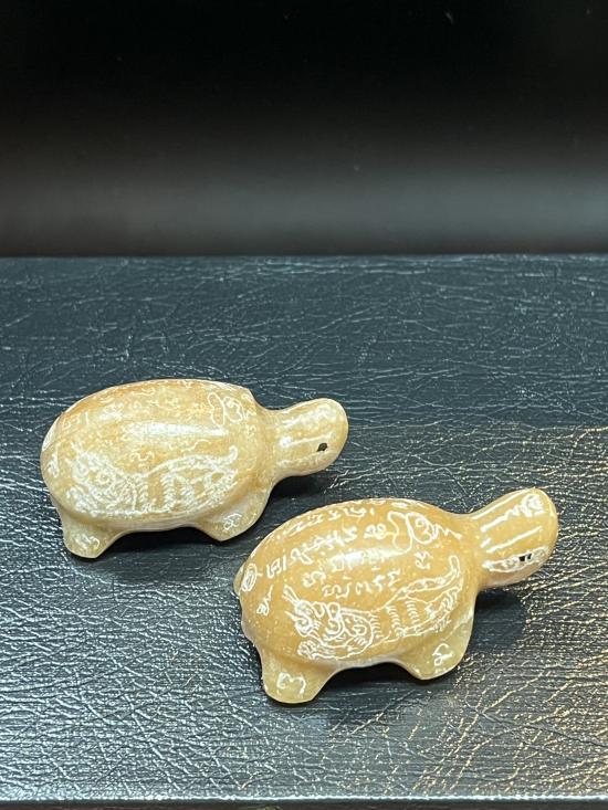 เต่าหินแกะ จารรอบ หลวงพ่อเอนก วัดปรีดาราม นครปฐม 