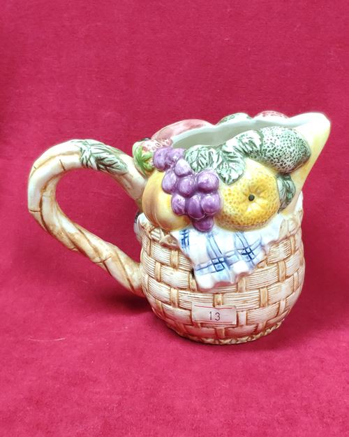 (ปิด69-)เหยือกใส่นมเซรามิคติดผลไม้ กว้าง15xสูง10.5ซ.ม.(สภาพไม่ไดีใช้) ใบทึ่2