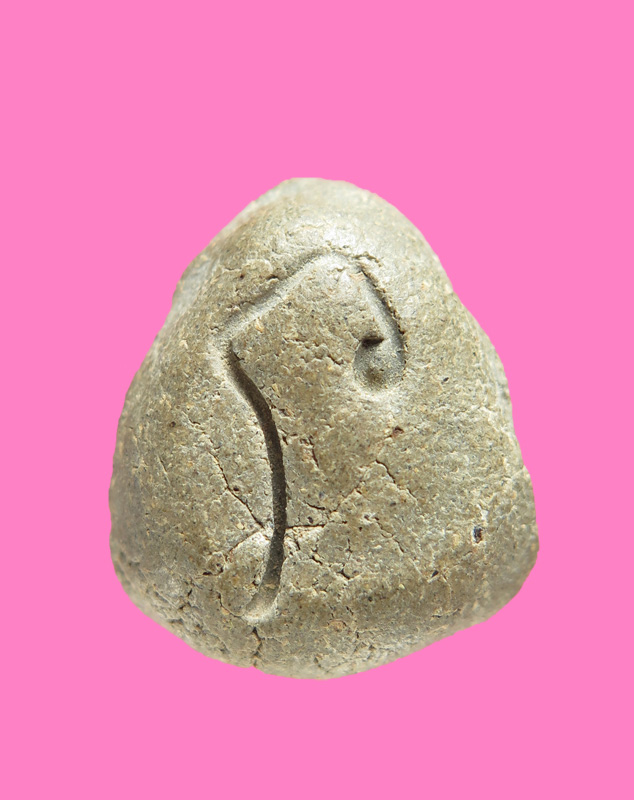 ปิดตา เนื้อผง หลังจาร อุ หางยาวๆ