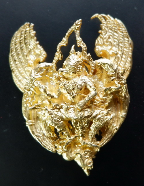 พญาครุฑสุวรรณกายหลวงพ่อสุชาติ อภิชาโต วัดศิลาดอกไม้ จ.เพชรบูรณ์ เนื้อทองทิพย์ ปี ๒๕๖๓ สวยครับ