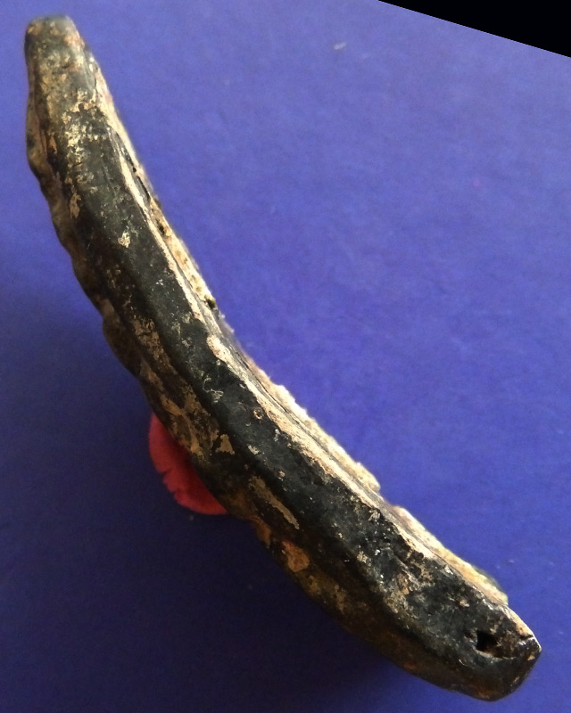 ยันต์ นะ เนื้อดินเผา ลงรัก ยาว 5.8 ซ.ม. พระบ้านเก่าเก็บหลายสิบปี