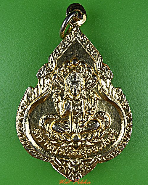 เหรียญพระอาจารย์อุกษฎเพียร วัดราษฎร์เรืองสุข ชลบุรี .D686