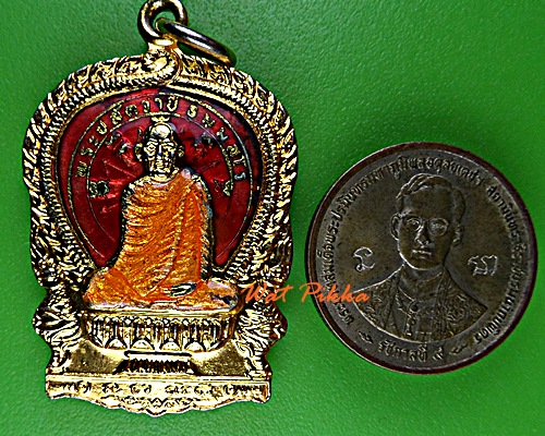 เหรียญนั่งพานพระปลัดจำปี วัดเขาบุญมีดาราราม ชลบุรี .D727.*