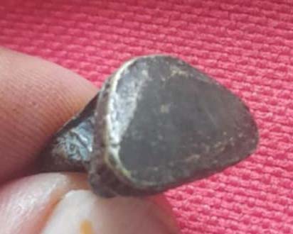 รูปหล่อ หลวงพ่อโฉม วัดเขาปฐวี จ.อุทัยธานี