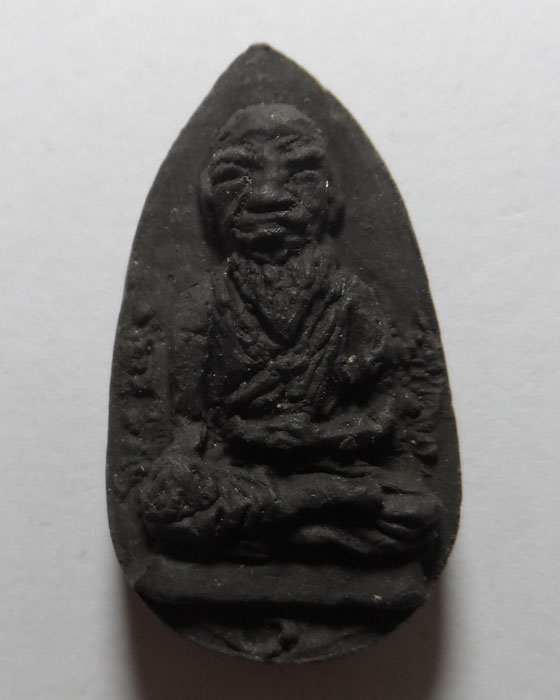 พระผงหลวงปู่บารมี คู่บารมี มหาโชค มหาลาภ รุ่นสร้างศาลา สำนักปฏิบัติธรรมบุญคุ้ม จ.แพร่ ปี๒๕๕๒